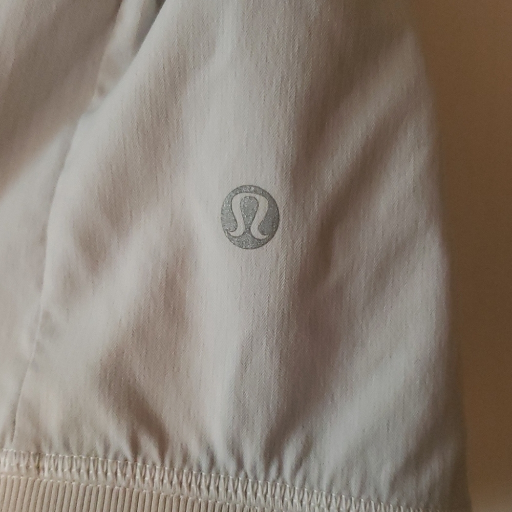 Lululemon Jacket - Picture 3 of 4